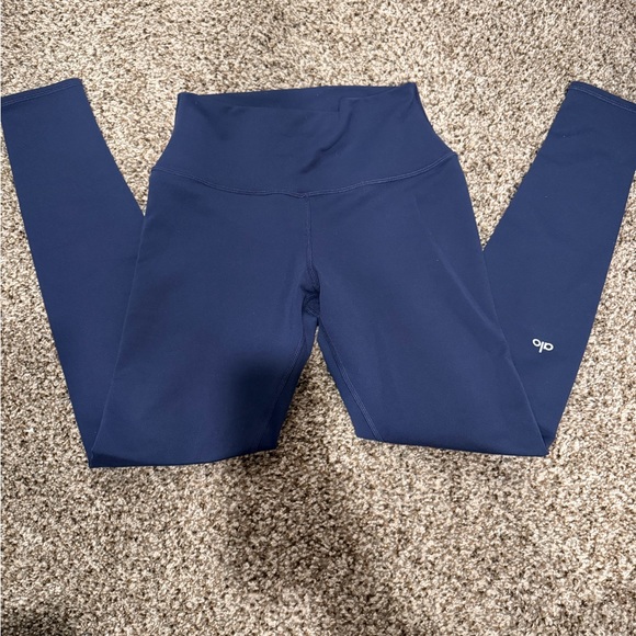 Women’s ALO Yoga Leggings - Picture 4 of 4